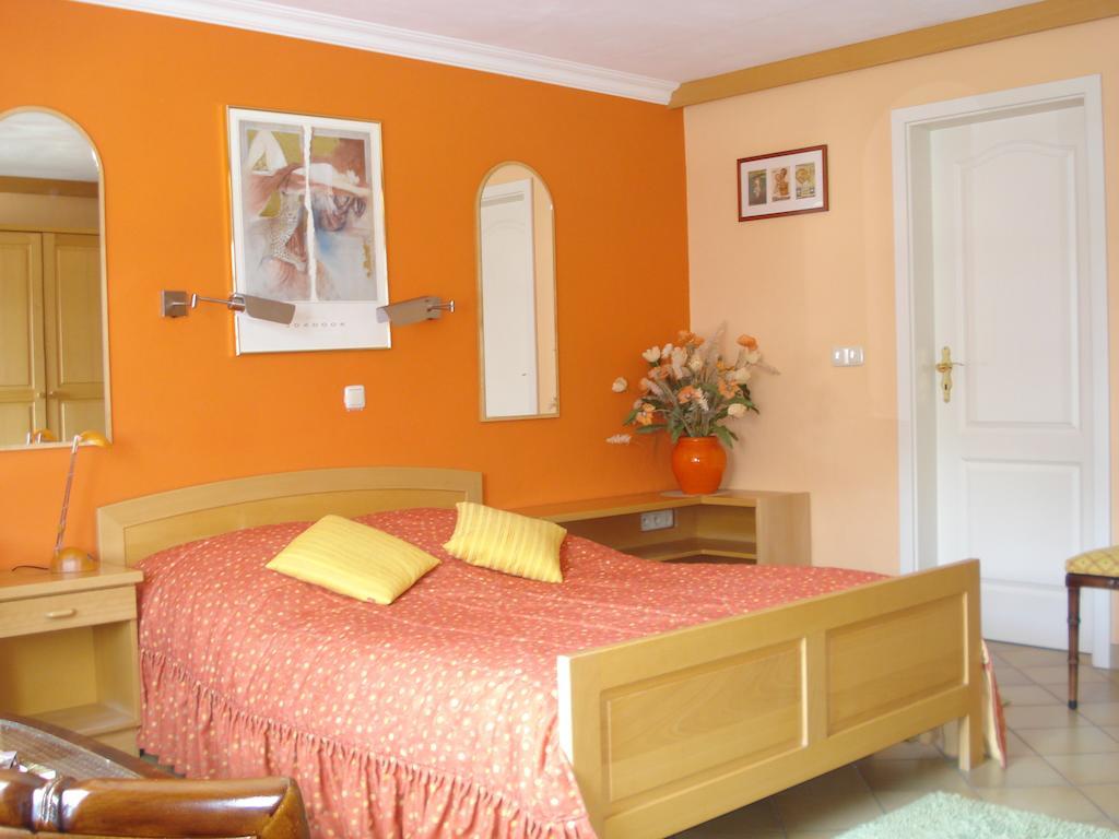 Charme - Hotel Lindenhof Wévercé Esterno foto